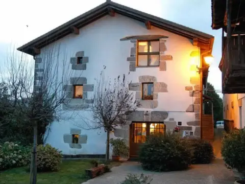 Casa rústica en Larráun