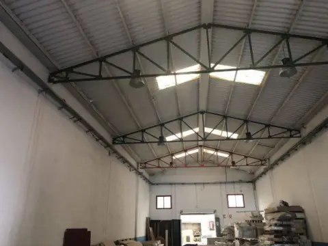 Nave industrial en Sentmenat