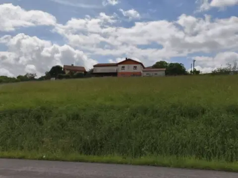 Terreno en calle Huerta Llanera