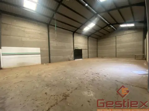 Nave industrial en Almendralejo