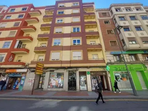 Piso en Avenida de la Paz