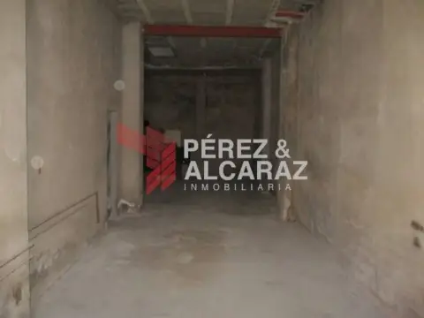 Local comercial en calle de Tomás Bretón, 16