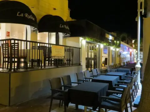 Local comercial en Puerto Marina