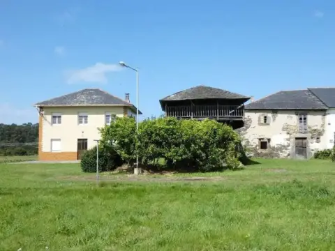 Chalet en Valdés