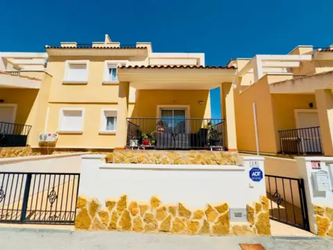 Chalet en San Miguel de Salinas