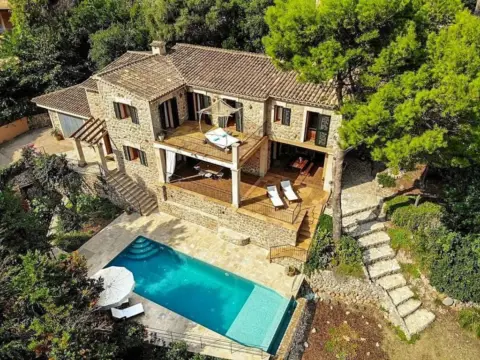 Chalet en Deià