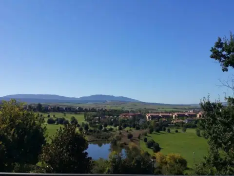 Chalet en Valle de Egüés - Eguesibar