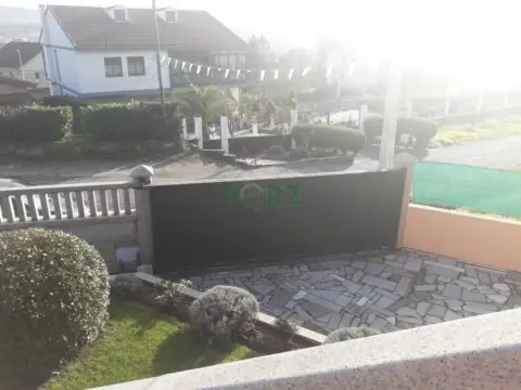 Chalet en Seixalbo-Monte-Ceboliño-Velle