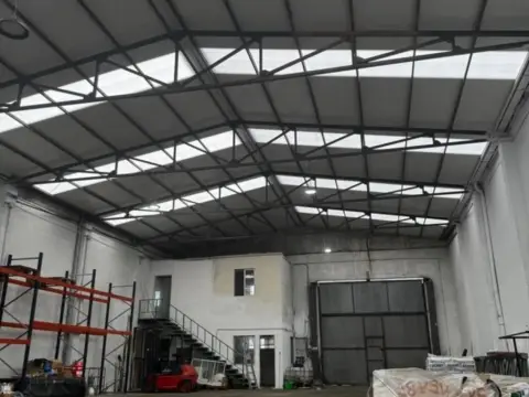 Nave industrial en Villacedré