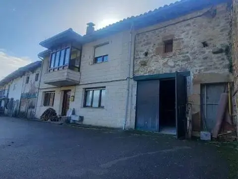 Casa adosada en Barrio de Santa Maria