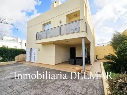 Casa pareada en calle Carrer Des Cap Martinet