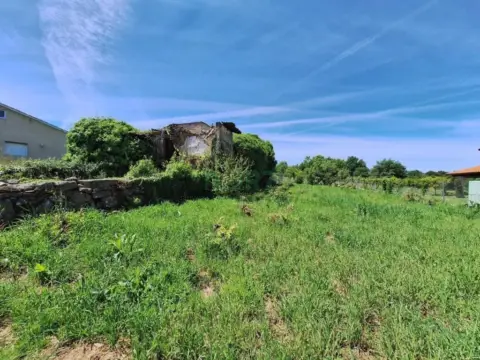 Terreno en A Casanova (San Cibrao Das Viñas)