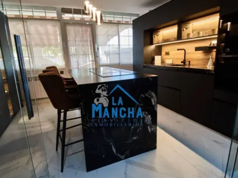 Casa adosada en Madrigueras