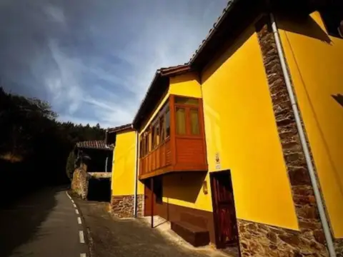 Chalet en Pravia