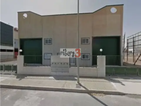 Nave industrial en Los Alcázares