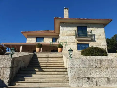 Chalet en Seixalbo-Monte-Ceboliño-Velle