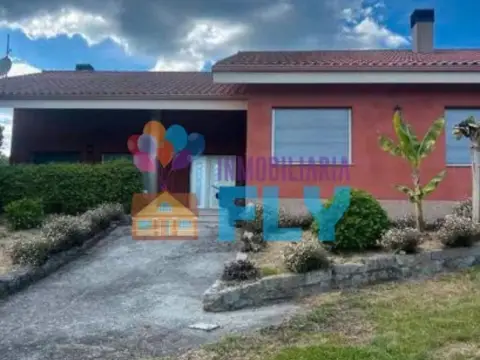 Casa en Moreiras (Toén)