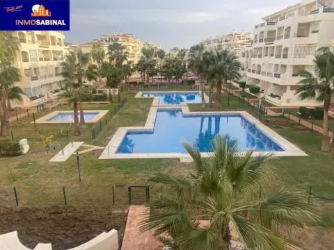 Piso en Urbanización de Roquetas-Las Marinas