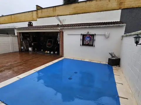 Casa pareada en Colonia San Miguel-Los Pinos