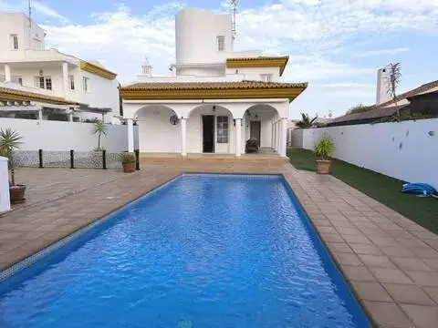 Chalet en Pozo del Camino