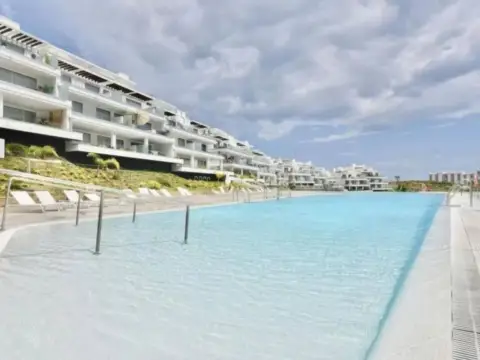 Casa adosada en calle Estepona