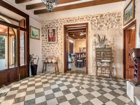 Casa rústica en Lloret de Vistalegre