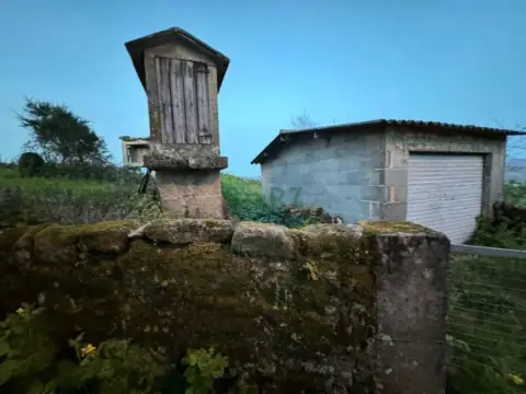 Casa en Seoane (Coles)