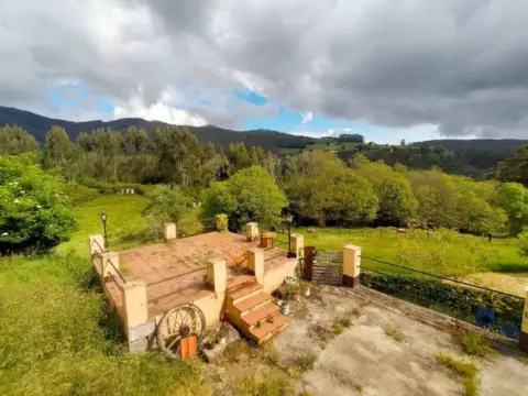 Casa rústica en Salas