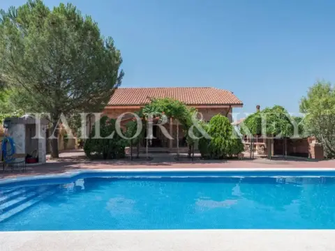 Chalet en Paracuellos de Jarama