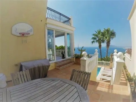 Casa en Avenida de Europa