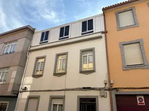 Piso en calle Rosalía de Castro