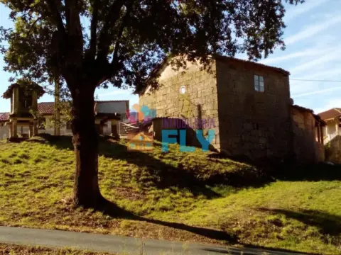 Casa en Amoeiro
