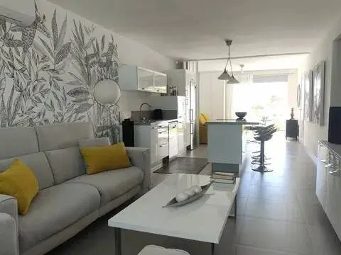 Casa en Zona Interior