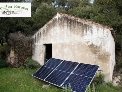 Casa rústica en calle Pedregales