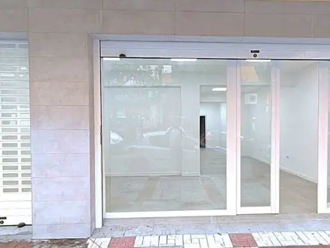 Local comercial en La Trinidad-Mármoles-Perchel Norte