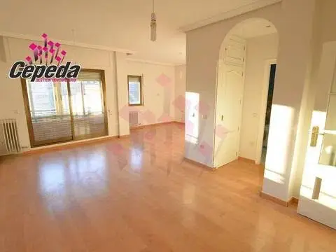 Piso en Ronda del Carmen