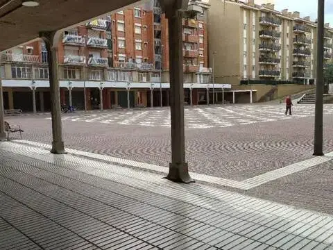 Nave industrial en Plaça d'Osona