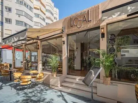 Local comercial en calle Camilo José Cela