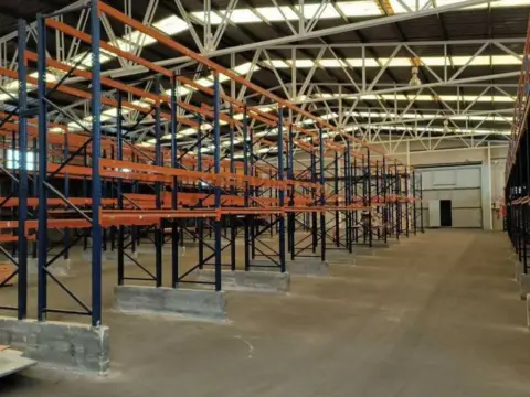 Nave industrial en Crevillent
