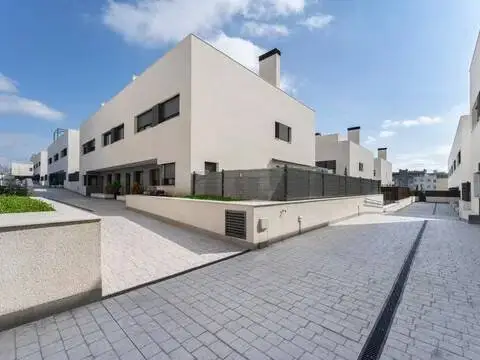 Casa adosada en Arroyos y Tempranales