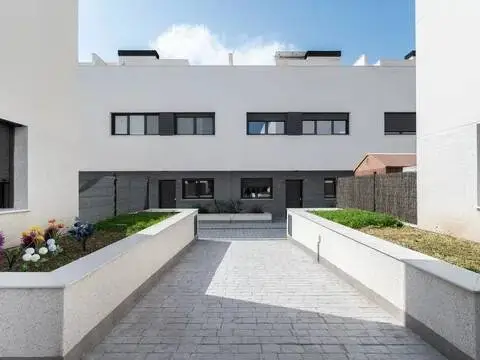 Casa adosada en Arroyos y Tempranales