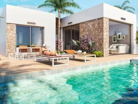 Chalet en Los Alcázares