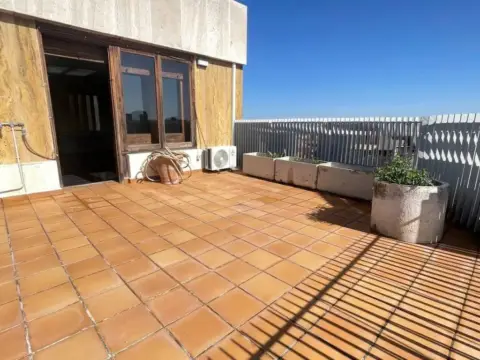 Ático en Centro-Villacerrada-Pajarita