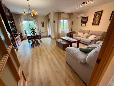 Piso en Paseo del Poeta Manuel Machado