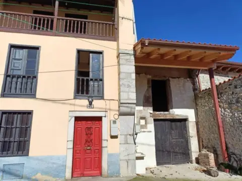 Casa en La Borbolla (Llanes)