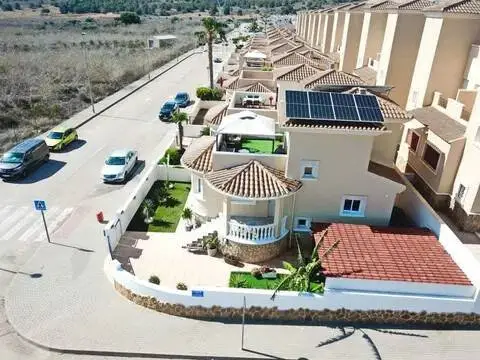 Chalet en San Miguel de Salinas