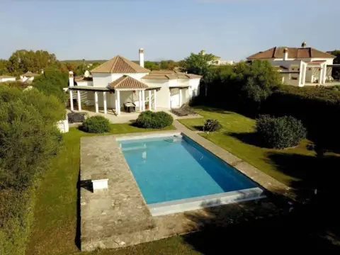 Casa en calle Las Alondras 11