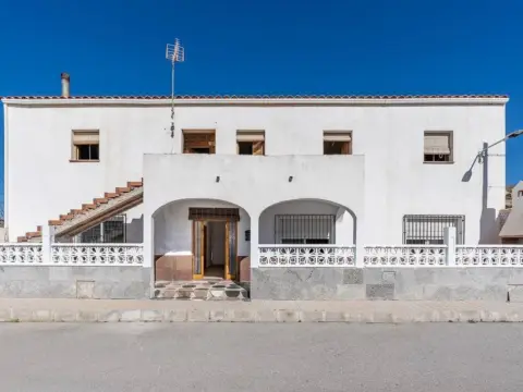 Casa rústica en Cortes de Baza