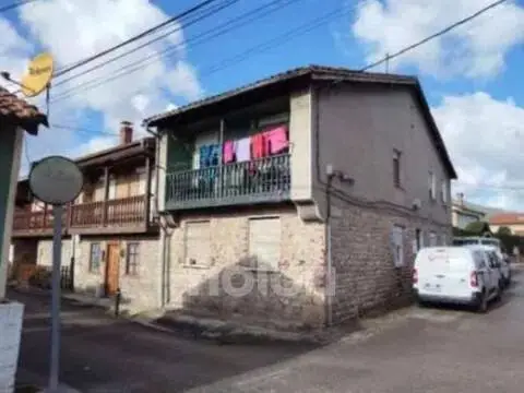Chalet en Los Corrales de Buelna