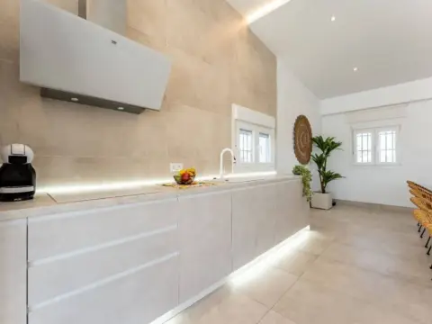 Casa rústica en Recinto Ferial-Circunvalación-La Vega